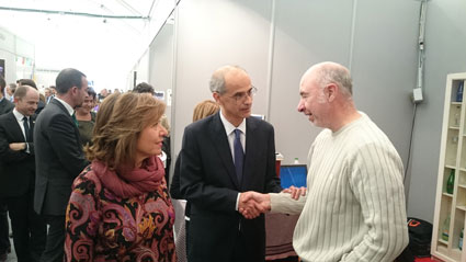 Visita de les autoritats en l'acte d'inauguració